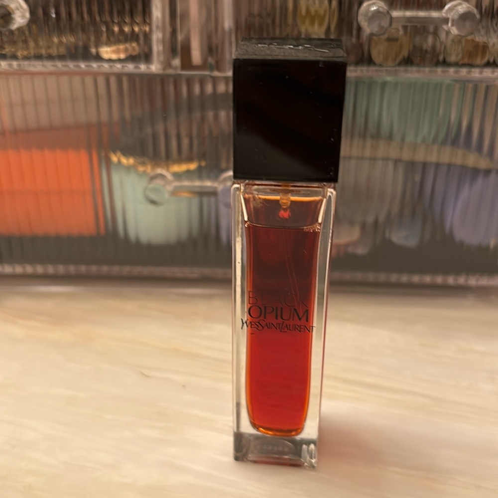 Black opium perfume